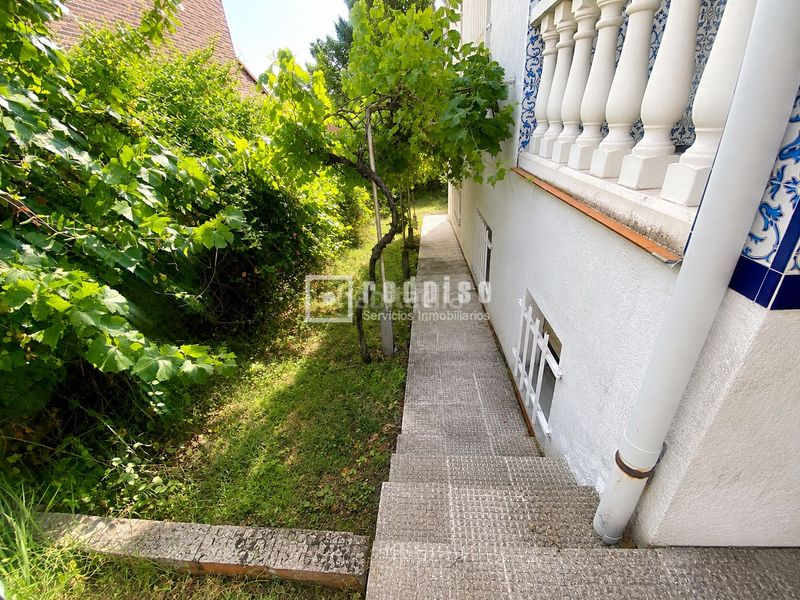 Foto 563d04e5-72ba-4cae-8c3d-5134228fa008. Chalet  en venta en Calypo Fado