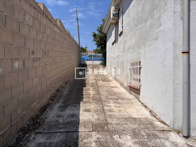 Foto 9b83394c-a02b-4136-9f7b-9c35ec0e364d. Chalet  en venta en Calypo Fado