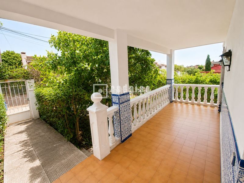 Foto d0d790a5-4904-47c5-9e30-035a68658bf3. Chalet  en venta en Calypo Fado