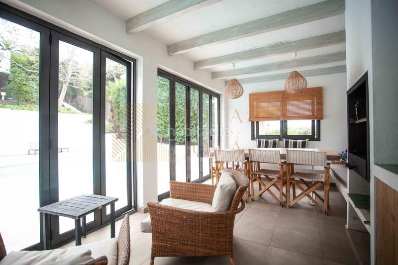 Foto 364de3a5-4358-44c0-baf2-59fbcd0303da. Casa amb calefacció aparcament piscina a Montgoda Lloret de Mar