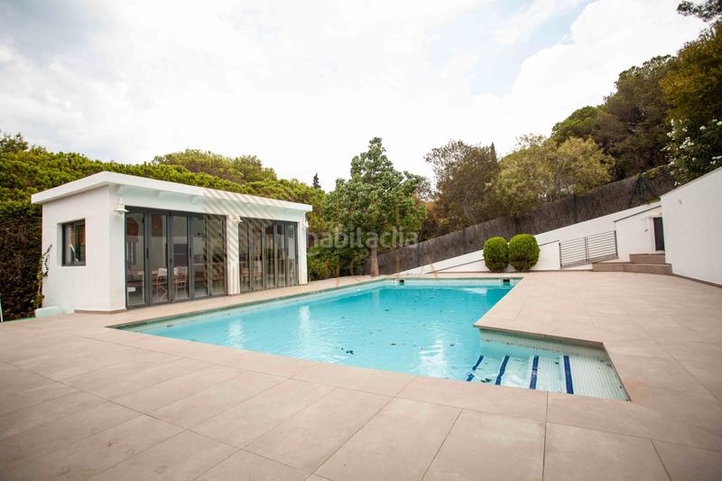 Foto e8cbfebc-8d2b-4bec-a041-b74503c4ff17. Casa amb calefacció aparcament piscina a Montgoda Lloret de Mar