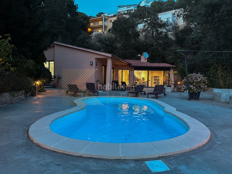 Foto 5d5a9c8d-1971-47cd-bcaf-3a6657c21591. Casa amb calefacció aparcament piscina a Serra Brava Lloret de Mar