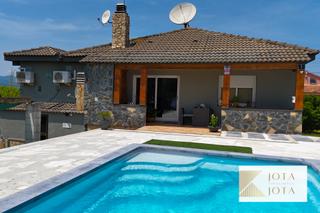 Casa a Sils. Casa de 3 habitaciones y 1 baño con jacuzzi en sils