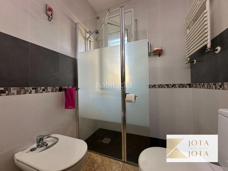 Foto 322658f8-447f-4d76-a45a-64d836fb54b4. Maison avec cheminée parking piscine dans Sils