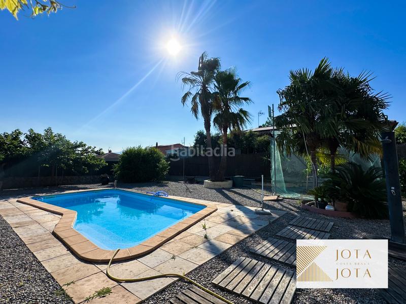 Foto 590acc50-c77f-477a-aa8c-5e6e12cddd27. Maison avec cheminée parking piscine dans Sils