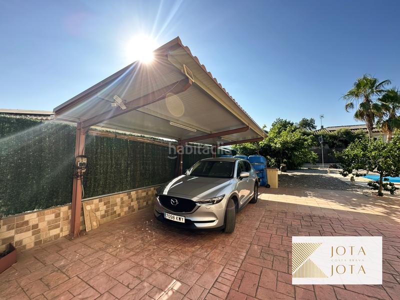 Foto addd4008-8700-4417-979c-93f30777ed91. Maison avec cheminée parking piscine dans Sils