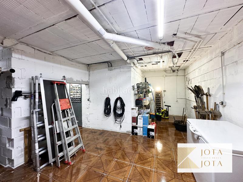 Foto f33d32c4-5f22-45e1-81b7-becc63b405a5. Maison avec cheminée parking piscine dans Sils