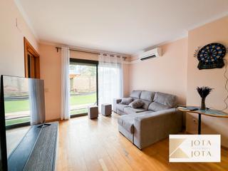 Pis a Palau. Piso de 2 habitaciones con parking en girona montilivi