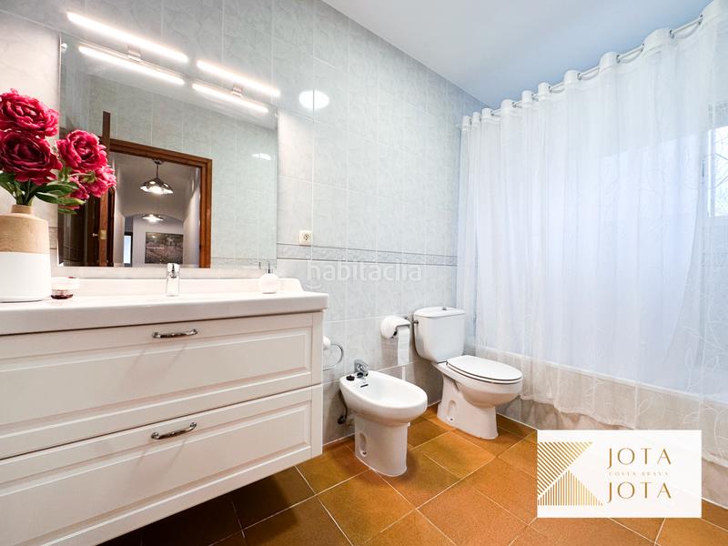 Foto 12f88da4-62ed-4042-b24f-ed2d377c2069. Maison avec cheminée parking piscine dans Aiguaviva Parc Vidreres