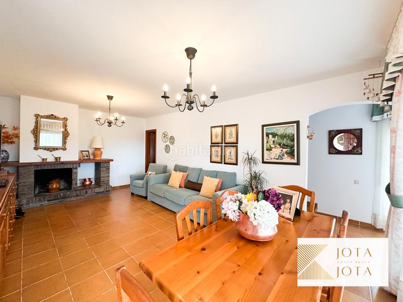 Foto b4305a16-9d14-407d-946f-1c746b960f7e. Maison avec cheminée parking piscine dans Aiguaviva Parc Vidreres