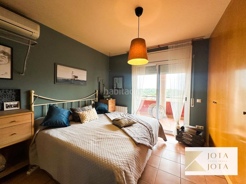 Foto b19cb21f-e4ee-42cb-a9d6-0d27cf263027. Casa amb xemeneia calefacció aparcament piscina a Tordera