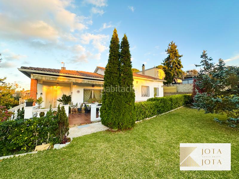 Foto 21bc2851-9286-4cb6-9d24-4ba1b646741d. Casa amb xemeneia calefacció piscina a Lloret Verd - Els Pinars Lloret de Mar