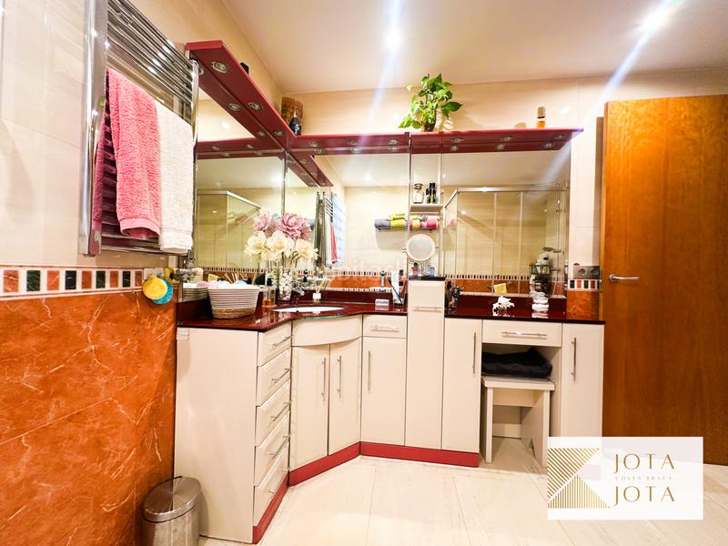 Foto 63968c37-4074-4a11-bda0-2ff78b73395f. Casa amb xemeneia calefacció piscina a Lloret Verd - Els Pinars Lloret de Mar