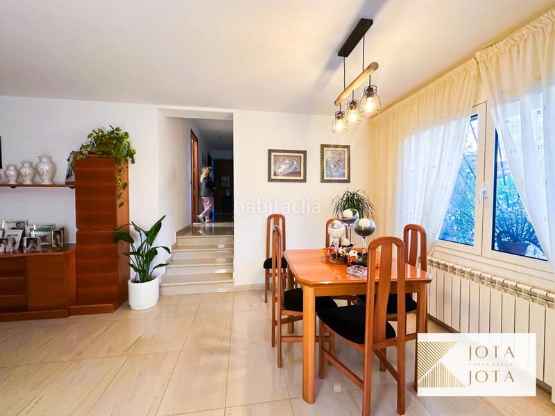 Foto 9b2a211b-1ee0-49e9-9d66-07a7962c1183. Casa amb xemeneia calefacció piscina a Lloret Verd - Els Pinars Lloret de Mar