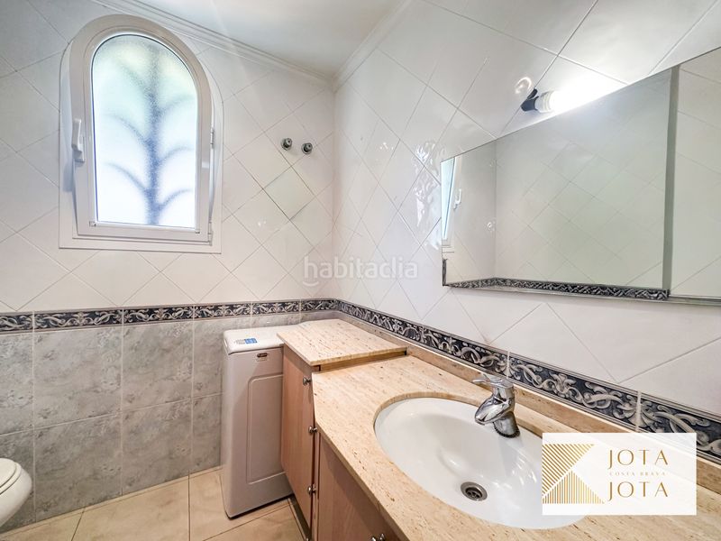 Foto abc1504a-f7e7-4579-b536-8bdb259cdc91. Casa amb xemeneia calefacció a El Molí-El Rieral Lloret de Mar