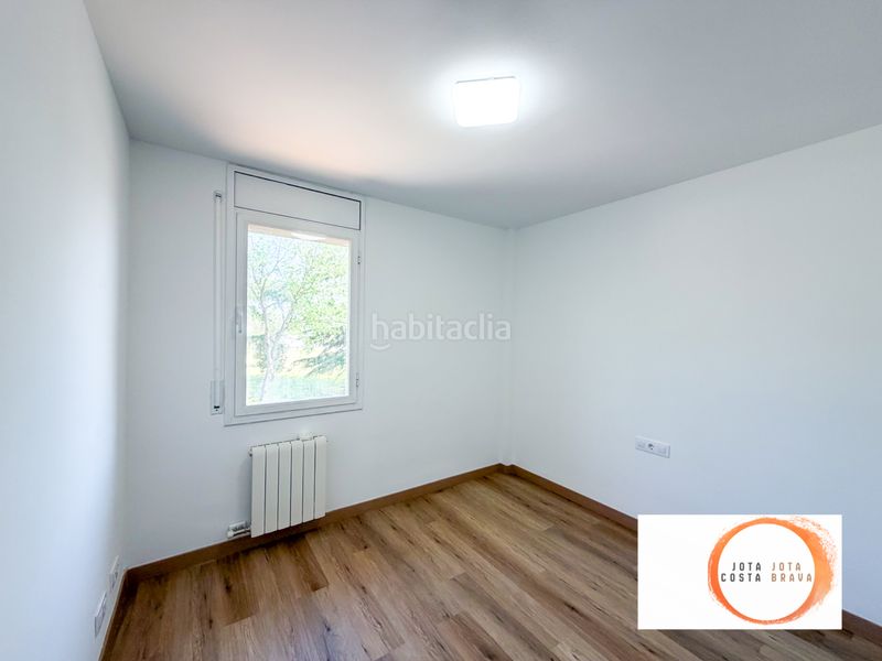 Foto c3628b7d-febe-461e-9684-fa23862b1dac. Casa adossada amb xemeneia calefacció piscina a Tordera Tordera