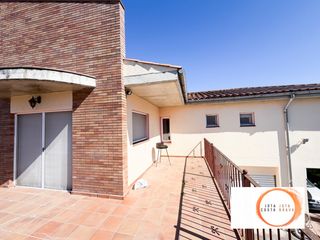 House in Santa Coloma de Farners. Casa espaciosa de una planta con piscina en santa coloma de farn