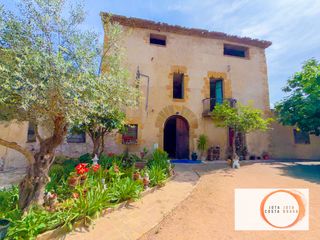 Masia a Bisbal d´Empordà (La). Una masia con posibilidad de inversion