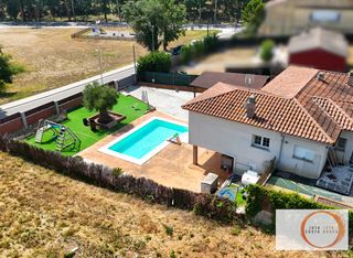 Haus in Caldes de Malavella. Casa de 3 habitaciones con piscina en tourist club