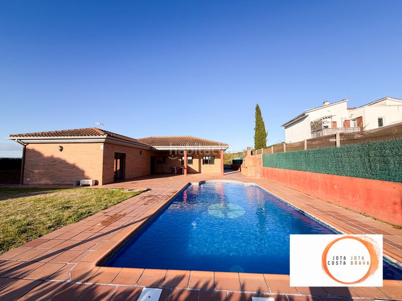 Foto d72e3ca5-c403-45f8-92ec-55835f4cf9f4. Casa amb aparcament piscina a Caldes de Malavella