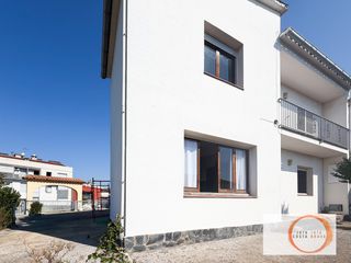 Maison à Centre. Casa en vidreres pueblo de 212m2