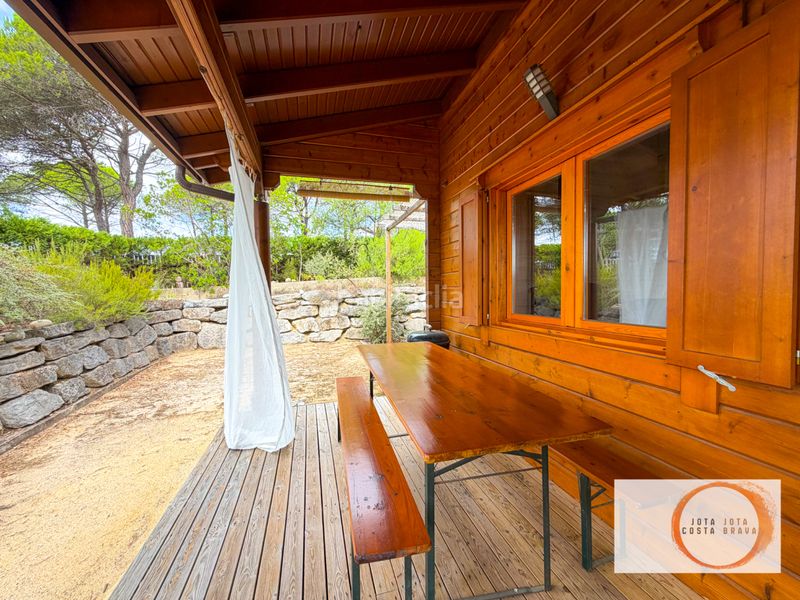 Foto ef3ea3f6-4759-49fc-95aa-026b9ce20361. Casa amb xemeneia a La Goba Vidreres