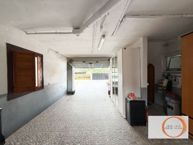 Foto b1fe3f13-dfad-4980-ba10-37d1dcdcdfb2. Casa amb xemeneia calefacció piscina a La Goba Vidreres