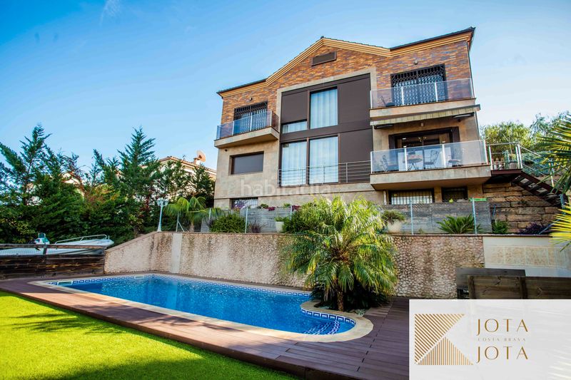 Foto 0ab0bb3a-fed6-4c77-ae3c-8be3625660a3. Casa amb calefacció aparcament piscina a Condado del Jaruco - Puigventós Lloret de Mar