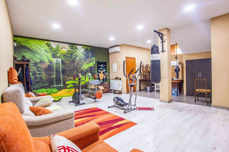 Foto 31db3801-f5b0-498a-af28-0020548e7d53. Casa amb calefacció aparcament piscina a Condado del Jaruco - Puigventós Lloret de Mar