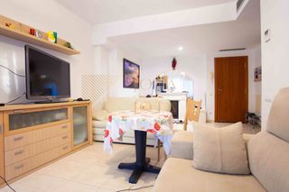 Pis a Fenals. Piso de dos habitaciones a 3 minutos de la playa andando en fena