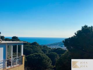 Terreny residencial a Roca Grossa. Terreno con vistas al mar en la prestigiosa urbanización roca gr