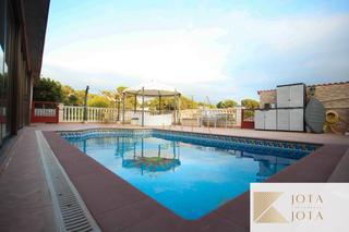 Casa a Lloret Blau - La Creu de Lloret. 2 casas independientes con piscina y garaje
