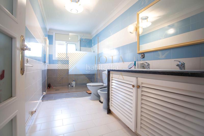 Foto 1cfb8f32-e1e3-45db-bf4b-e093a251d2da. House with heating parking in Fenals Lloret de Mar