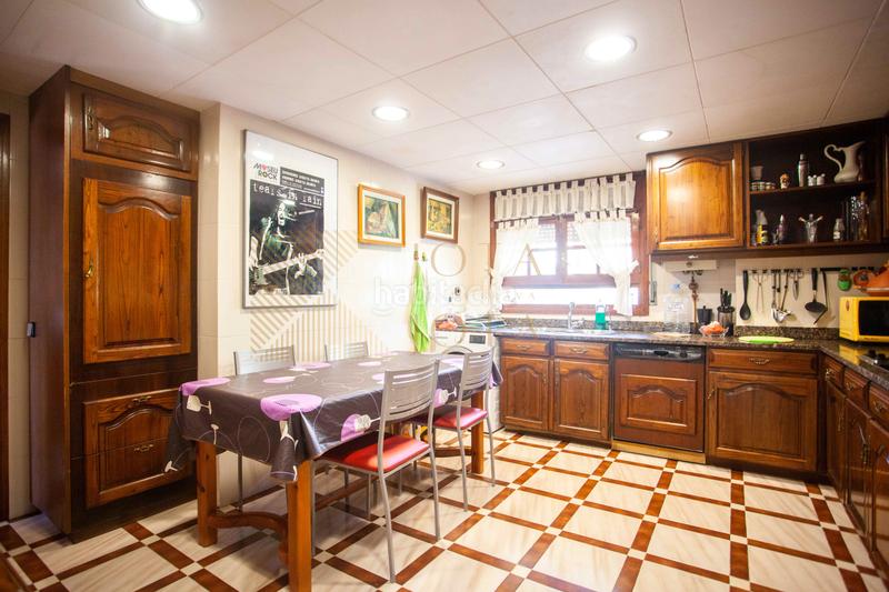 Foto 7152b523-f579-4c00-bdf7-4527dbcd0e26. House with heating parking in Fenals Lloret de Mar