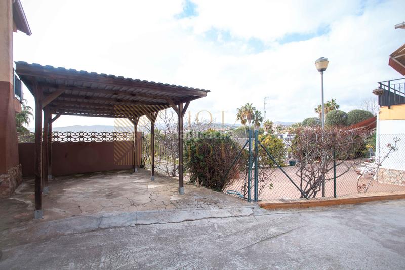 Foto bf3c133a-34f2-436f-8939-5ad8d7135e90. House with heating parking in Fenals Lloret de Mar