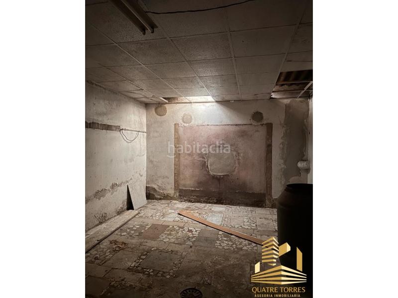 Foto a144ea42-336a-485c-84ac-3fe3584f65b7. Local comercial a calle escultor piquer a Torrefiel Valencia