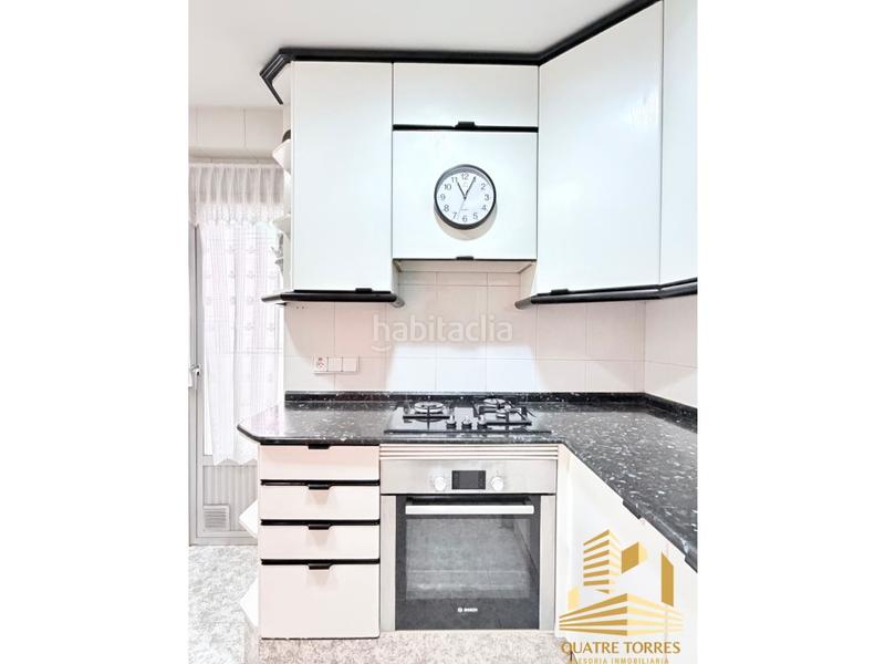 Foto 738304a1-4aa2-47ad-957d-1ef2e5380355. Appartamento in avenida perez galdos in Nou Moles Valencia