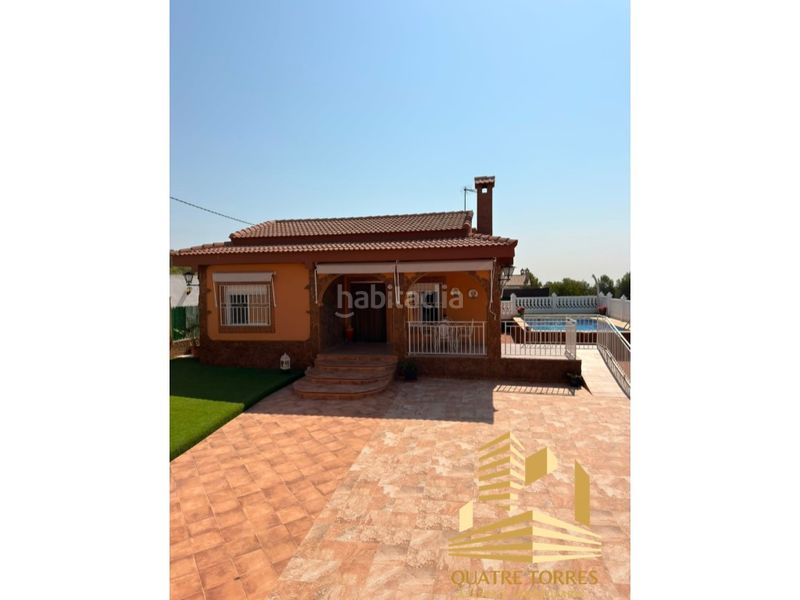 Foto be80026d-f481-4761-9f81-f3b3b2e5af88. Xalet a Riba - roja de Túria