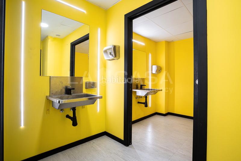 Foto fb1fde3b-cd35-43e4-b3fd-461c91361525. Rent business premise in Sagrada Família Barcelona