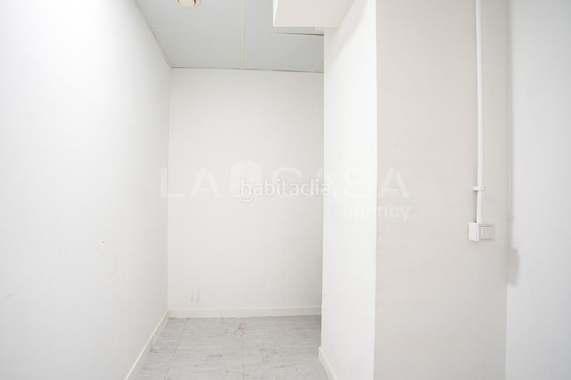 Foto 00ad62b3-4d27-4244-841a-f98727dd55c4. Miete geschäftsraum in Sagrada Família Barcelona