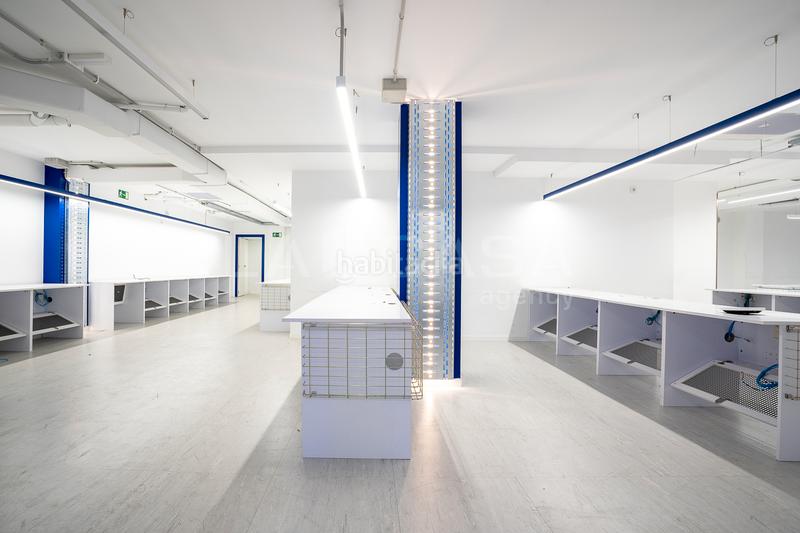 Foto fb31ff79-b4c9-49d4-ae8d-6c74c6c1d377. Miete geschäftsraum in Sagrada Família Barcelona