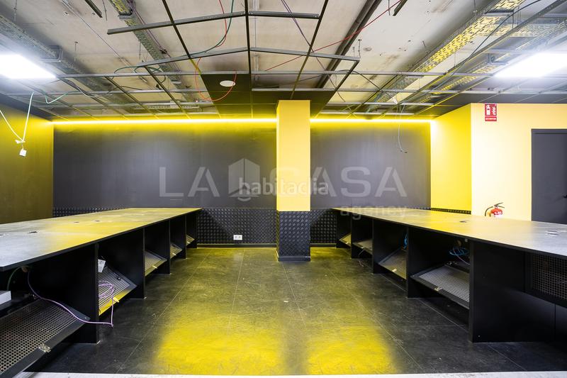 Foto 2bd4421e-f5ef-4d44-a5de-feb22ed0538d. Affitto locale commerciale in Sagrada Família Barcelona