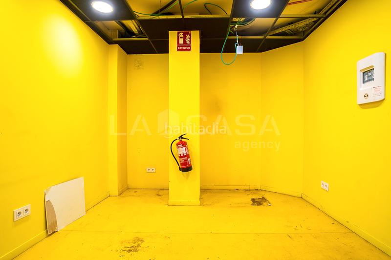 Foto 40400764-9d92-4006-bdf9-cd69e073f400. Affitto locale commerciale in Sagrada Família Barcelona