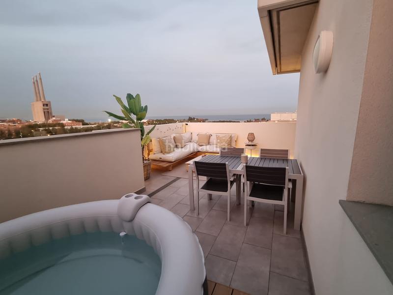 Foto adeae8e8-5b13-4166-8a6f-23eebd857e6e. Appartamento con parcheggio piscina in La Catalana Sant Adrià de Besòs