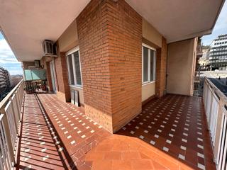 Etagenwohnung in Carrer de pau alsina 129