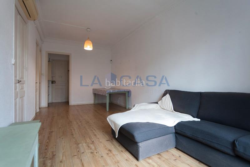 Foto b5a78d43-6d6c-427f-a272-e9ab1311cf2d. Piso en Sagrada Família Barcelona