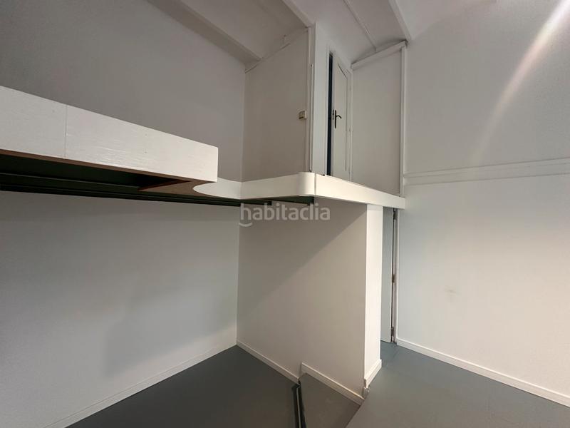 Foto 92ef558e-60a9-4f13-9513-0f006d2c6a70. Alquiler local comercial en avinguda de gaudí 56 en Barcelona