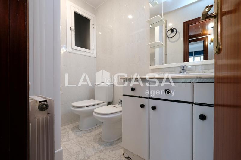 Foto 9dd05fe9-2c60-4859-b639-8ffccf058155. Appartement avec chauffage dans Turó de la Peira Barcelona