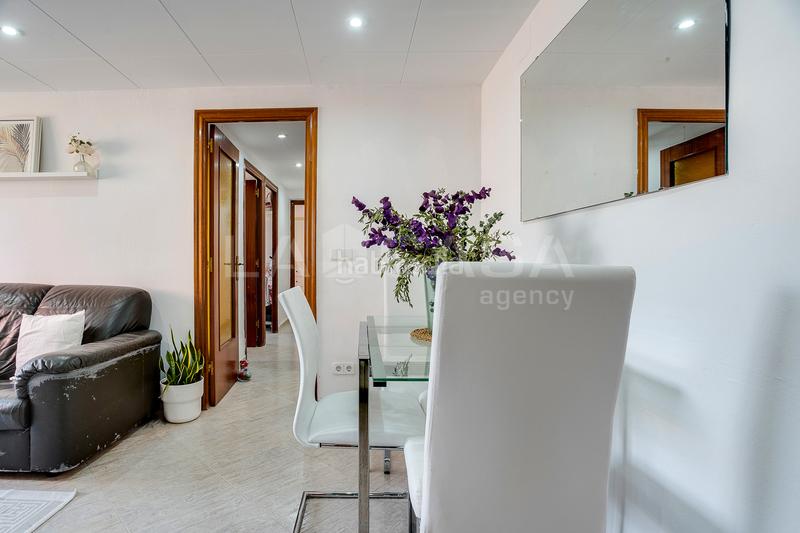 Foto 33b3ed18-ac64-4484-885b-ecf70bddbb4f. Pis a La Verneda - La Pau Barcelona