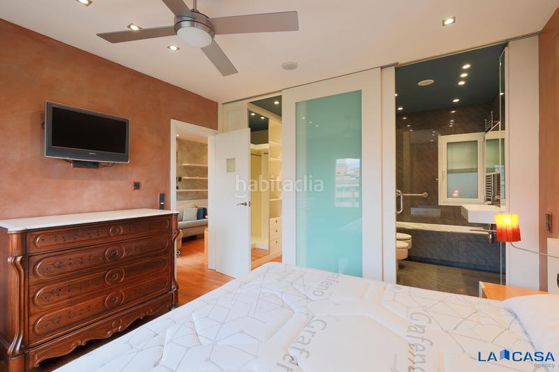 Foto fa4c8d5f-b486-432c-a0c4-0432b2d3860d. Pis amb aparcament a La Bordeta Barcelona